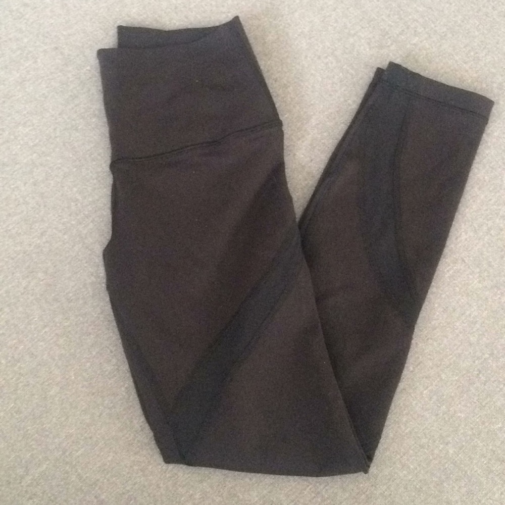 ⚡️⚡️1 HOUR SALE⚡️⚡️Lululemon black leggings